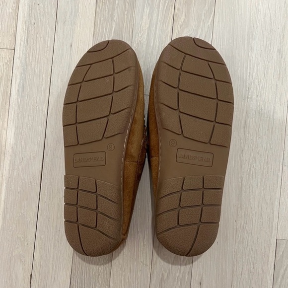 Lands' End Men's Fuzzy Lined Suede
Moccasin Slippers English Tan Swede 9 - Picture 9 of 9